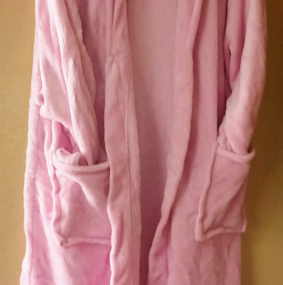 Pink Bath Robe - Picture 2 of 3